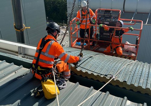 Rope access on a roof