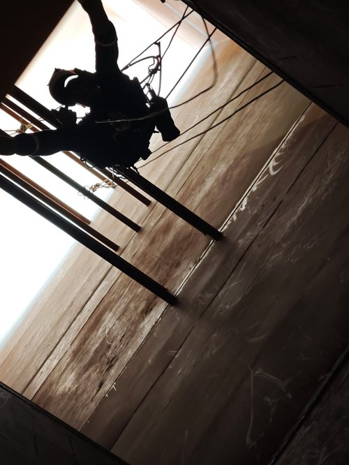 Using rope access to work in tight spaces